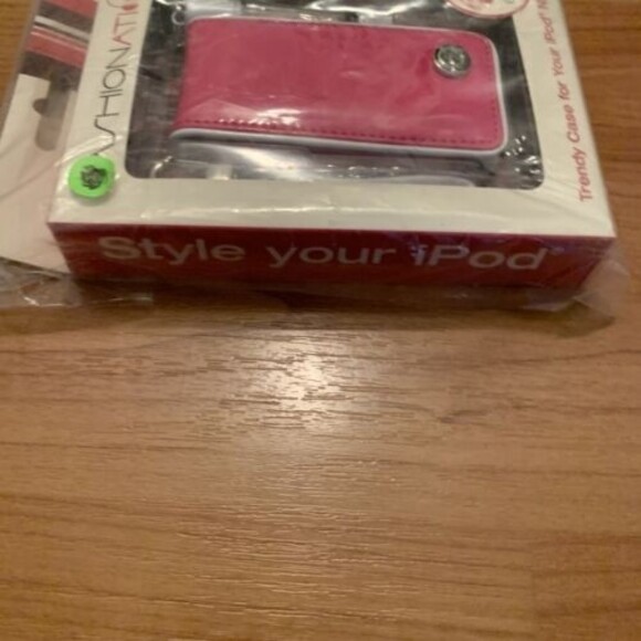 Fashionation Faux Leather Trendy Protective Case for ipod Nano 2nd Gen Pink - Picture 6 of 9